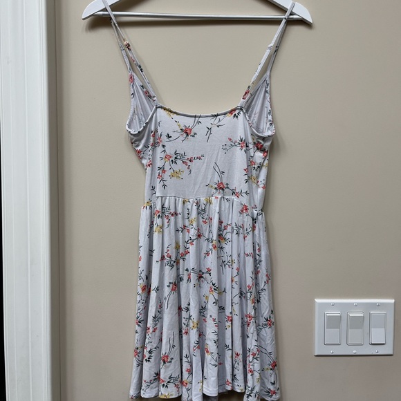 Garage Floral Romper - Picture 2 of 5